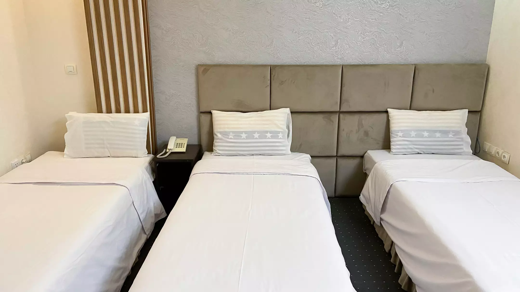Alibaba https://cdn.alibaba.ir/ostorage/hotel-accommodation-images/67031fc16af0f999b10abb31_16d3d4ab-ed63-427f-b658-195a65b5306d_سه تخته (2).webp